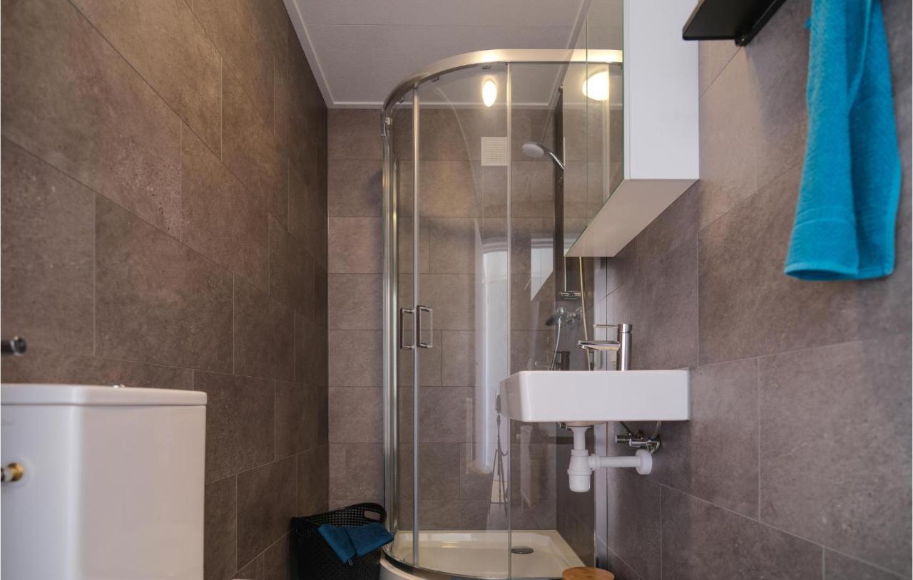 Nice Home In Heinkenszand With Sauna 外观 照片